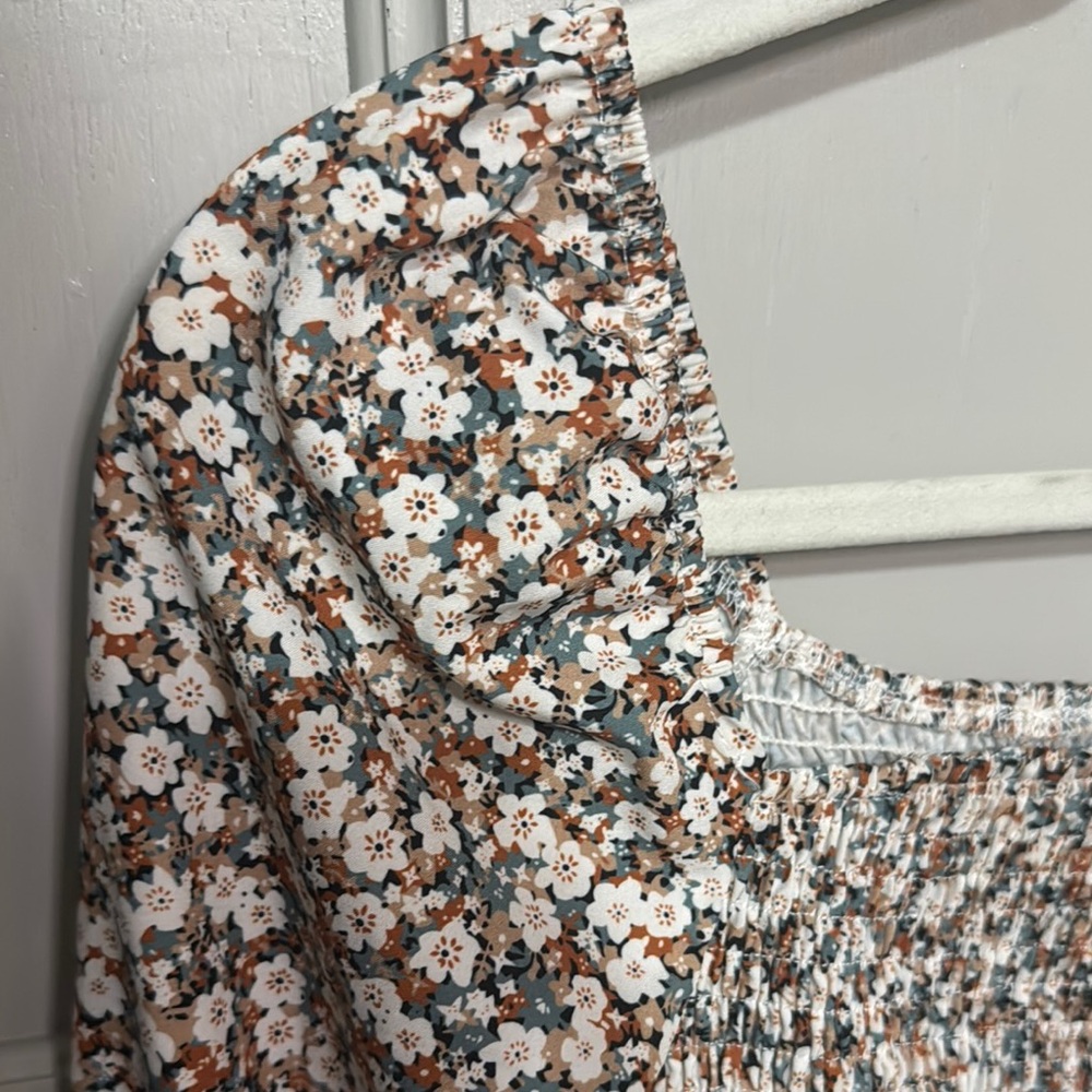 Floral Long Sleeve Smocked Dress by SHEIN Size Small/4 - Picture 3 of 11